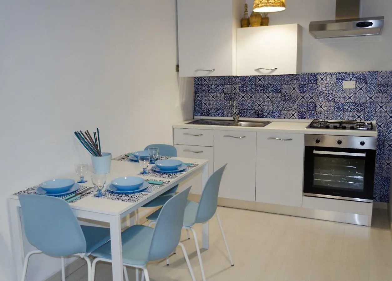 Al Faro-Luxury Holiday Home Sirmione 0*,
